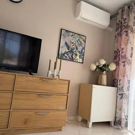 Pargue Tropical Apartament *